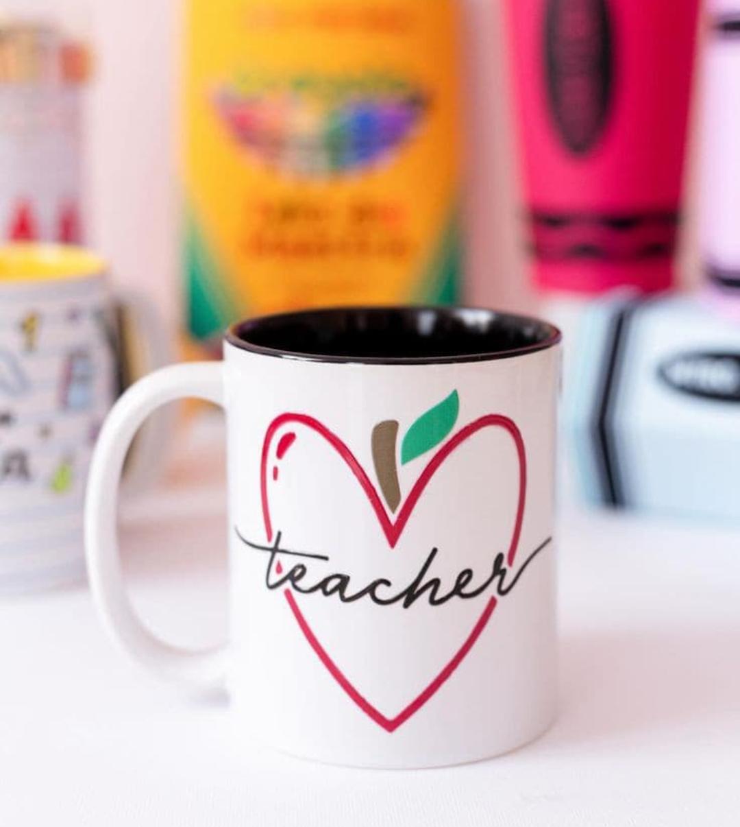 Taza Teacher · Corazón manzana
